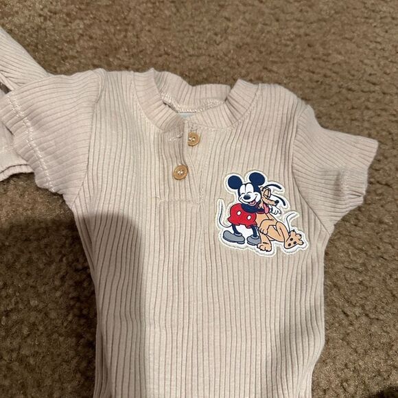 Disney 3 Piece Baby Mickey Mouse Outfit Size 3-6 Months (unisex) - Picture 3 of 8